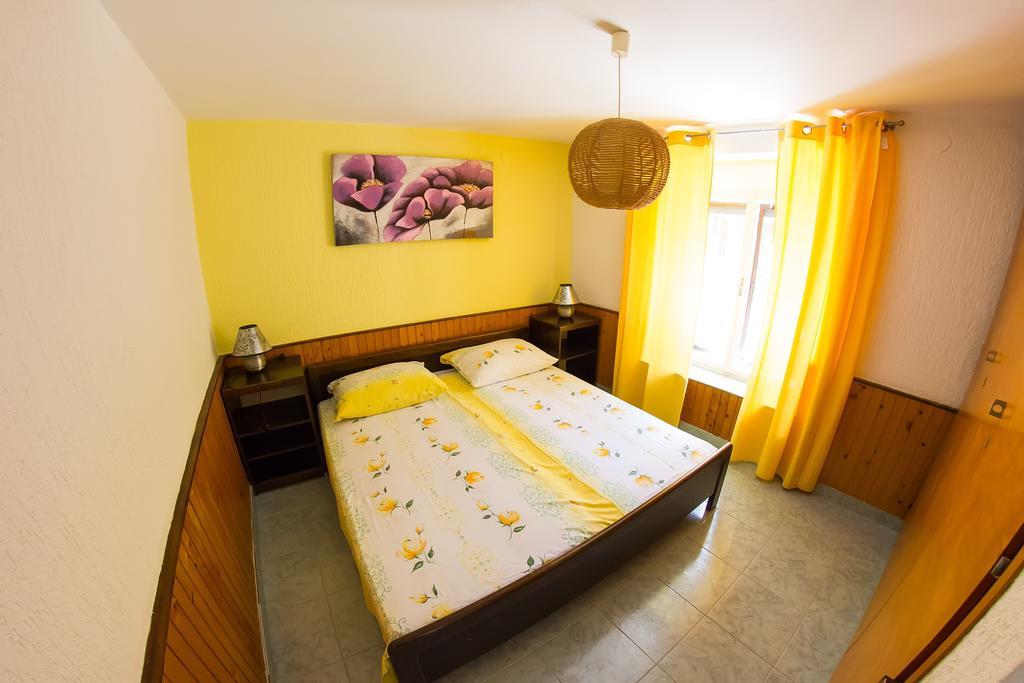 Apartments Stefanovski Paradiso Veli Lošinj Oda fotoğraf